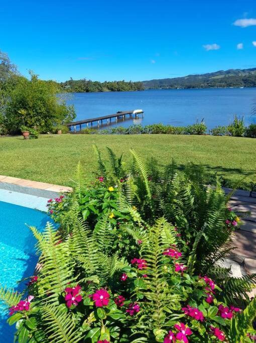 Te Mana Lodge Taravao 外观 照片