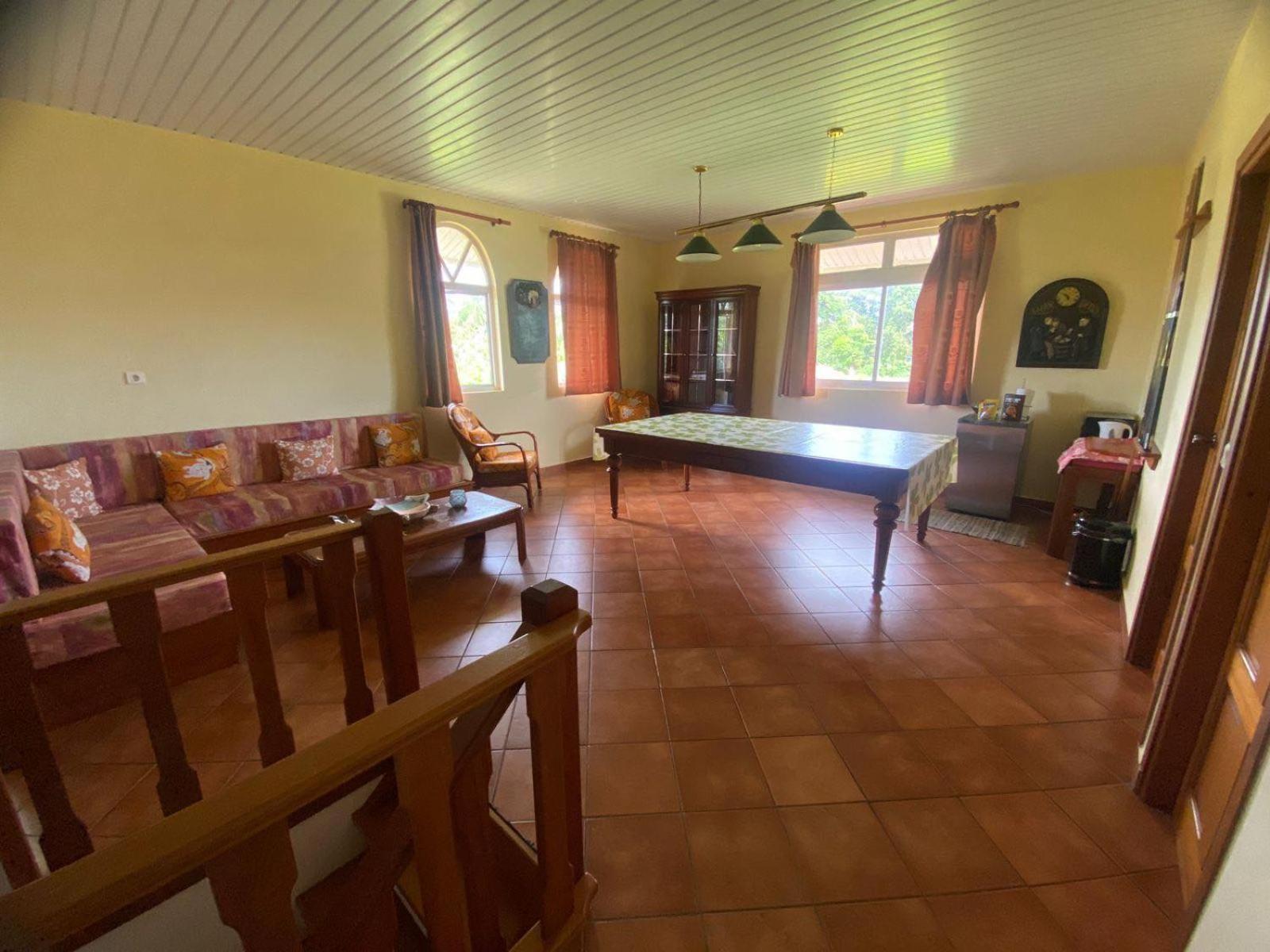 Te Mana Lodge Taravao 外观 照片